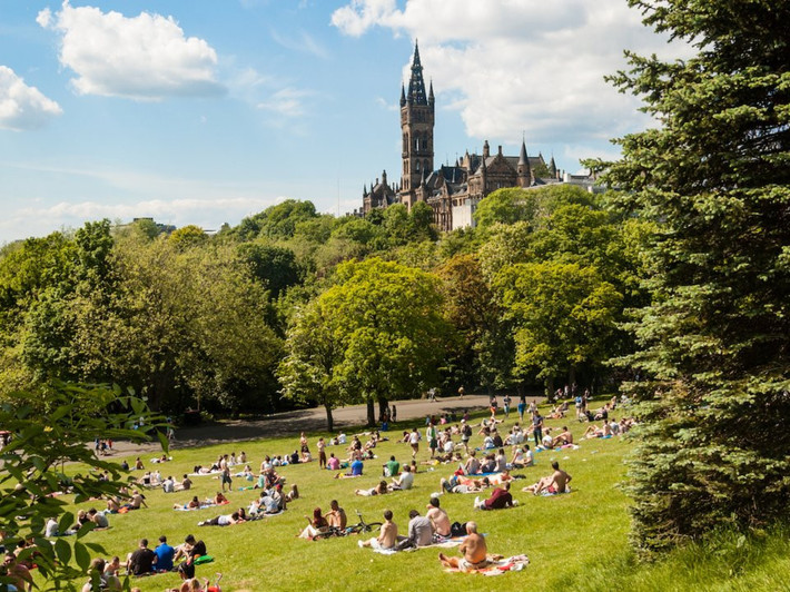 Tuổi Mùi: Thành phố Glasgow (Scotland) là nơi giao thoa văn hóa ấn tượng, với nhiều chương trình âm nhạc thú vị và ẩm thực tuyệt ngon. Ảnh: Business Insider.