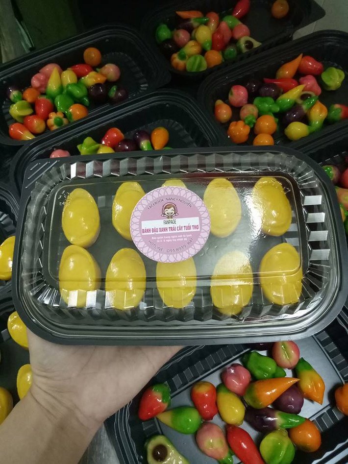 Bánh được làm hoàn toàn bằng đậu xanh... Ảnh: Nancy Nguyễn.