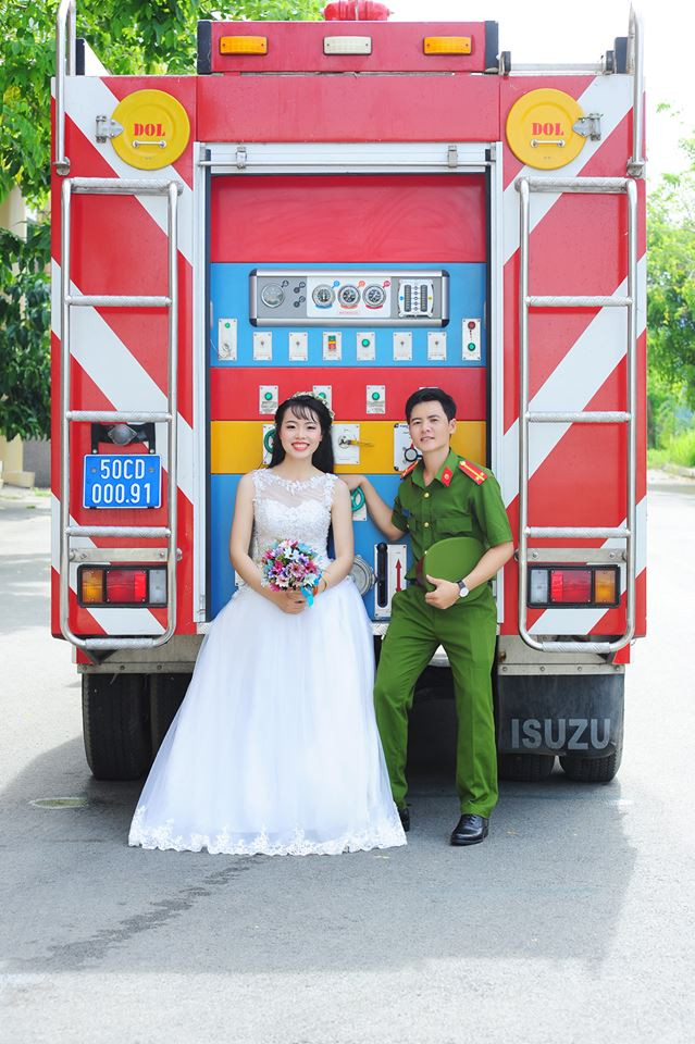 Nhưng dần dần tìm hiểu và tâm sự cùng nhau thì chuyện người yêu đi chữa cháy đột xuất và phải hủy cuộc hẹn cũng khiến Mai Tuyết thấy quen. Cô cũng hiểu và thông cảm cho bạn trai cũng như công việc mà anh chọn.
