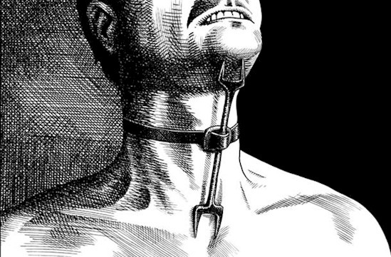 Cái nĩa của Heretic, một thiết bị tra tấn có hình dạng giống chiếc nĩa hai đầ được cố định bằng một dây đeo bằng da quanh cổ. Nó được đặt giữa xương ngực và cổ họng khiến nạn nhân không thể cử động cổ hoặc ngủ, cuối cùng họ sẽ chết vì căng thẳng, mệt mỏi và đau đớn, sợ hãi. (Nguồn Emgn)