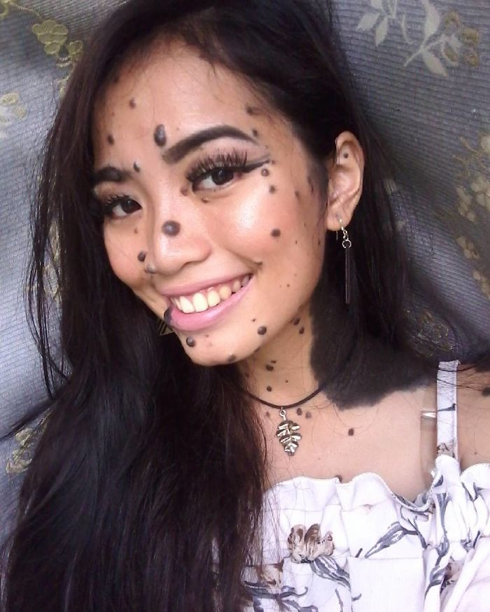 "Tôi thực sự học được cách yêu bản thân mình và giao tiếp với người khác. Đó có lẽ là lần đầu tiên tôi thực sự bắt đầu chấp nhận mình là ai, mình trông như thế nào", Evita nói. (Nguồn Bored Panda)