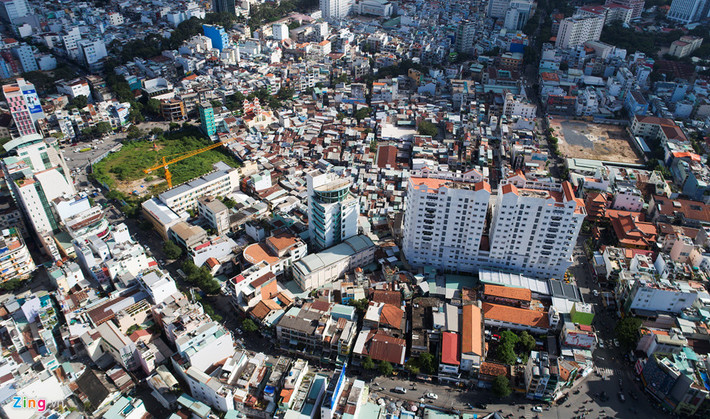 Năm 2006, dự án Khu đô thị Nguyễn Cư Trinh (quận 1) với hành lang giao thông 4 tuyến đường: Trần Đình Xu - Nguyễn Trãi - Cống Quỳnh - Nguyễn Cư Trinh được TP.HCM chuyển giao cho Bitexco đầu tư xây dựng sau khi chủ đầu tư cũ đã treo hơn 6 năm.