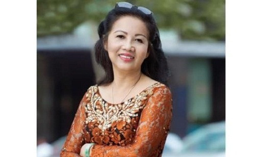 Bà chính thức rời Saigonbank sau hơn 20 năm gắn bó để nghỉ hưu từ ngày 12/6/2017. Sau khi tốt nghiệp Trường Đại học Kinh tế năm 1981, bà Trần Thị Việt Ánh về giảng dạy tại Khoa Kế toán Ngân hàng của trường Đại học Ngân hàng TPHCM. Ảnh: Nhipcaudautu.