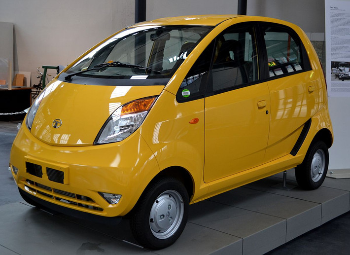 Chiếc ô tô rẻ nhất thế giới - Tata Nano có giá 2.000 USD (khoảng hơn 45 triệu đồng) từng gây xôn xao trong ngành công nghiệp xe hơi. Ảnh: Wiki.