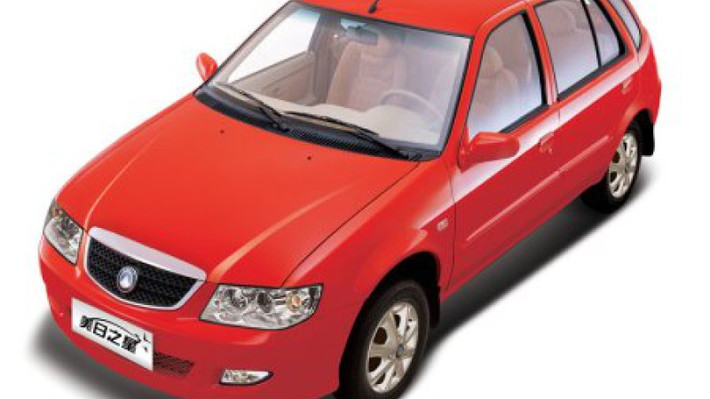 MR là mẫu xe nhỏ gọn do hãng Geely của Trung Quốc sản xuất từ năm 2000. Xe được bán với giá 5.500 USD (tương đương 125 triệu đồng). Ảnh: Autoblog.