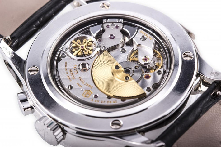 Giá bán lẻ của đồng hồ 5208P là 1 triệu USD. Đây cũng là sản phẩm có giá bán lẻ đắt nhất theo thống kê từ chuyên trang về đồng hồ hạng sang Hodinkee. Ảnh: Watchpro.