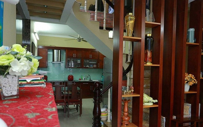 Trước khi chuyển sang ngôi nhà mới, gia đình Quang Tèo sống trong căn nhà nhỏ.