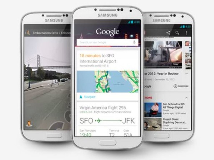 Điện thoại Android phiên bản Google Play được ra mắt vào năm 2014. Tuy nhiên đến tháng 1/2015, sản phẩm này được liệt kê là “không còn có sẵn để bán” và phiên bản Galaxy S5 của điện thoại chưa bao giờ được công bố, dù những hình ảnh về sản phẩm đã bị rò rỉ trên internet.