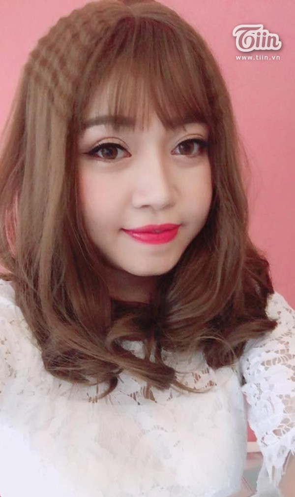 Bị ung thư nhưng cuộc sống sinh hoạt của cô vẫn diễn ra bình thường, không có gì thay đổi. Cô vẫn cố gắng đến trường để được dạy dỗ, vui đùa cùng học trò. Ở nhà, cô và con gái còn mở karaoke hát múa tưng bừng, vui vẻ. Bị ung thư nhưng cô giáo bản lĩnh vẫn đi đến lớp. Cô nói, nếu không được tiếng hát của học sinh cô sẽ rất trống trải. Cô còn là người đam mê thiện nguyện và cô đã cùng bạn bè sáng lập một hội từ thiện mang tên 'Tô hồng cuộc sống' chuyên quyên góp quần áo, sách vở, sữa... giúp đỡ những bệnh nhân ung thư khác.