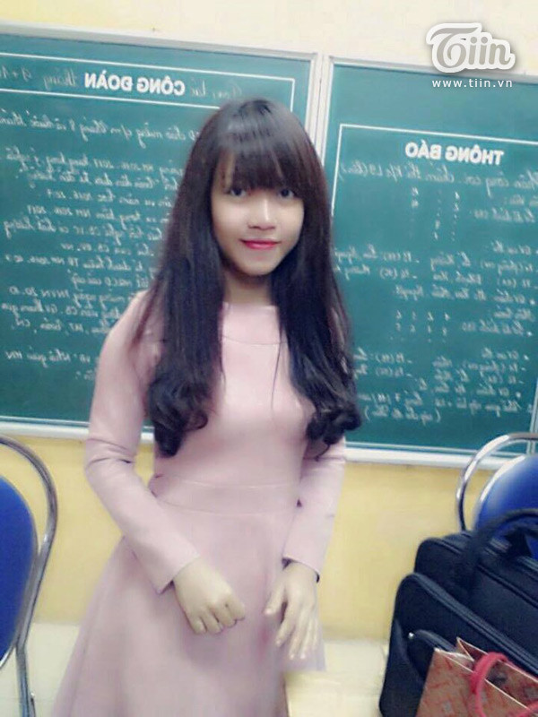 Thanh Hằng cũng từng nói thế này, cuộc sống của cô sau khi biết mình bị ung thư là… một màu hồng. Bạn có biết không, đó là màu hồng do cô tự tô màu cuộc sống.