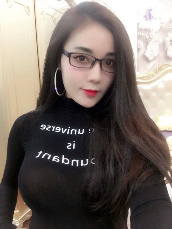 Làn da trắng mịn khiến bao thiếu nữ ao ước.