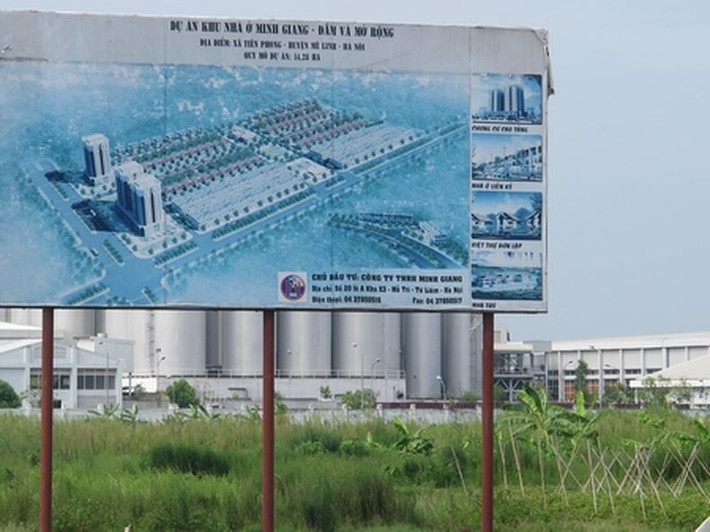 Một trong những dự án đắp chiếu tại Mê Linh là Khu nhà ở Minh Giang Đầm do Công ty TNHH Minh Giang làm chủ đầu tư, có tổng diện tích 13,7 ha dự kiến được xây dựng đồng bộ thành tổ hợp hoàn chỉnh. Ảnh: Vietnamfinace.