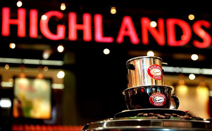 Highland Coffee. Là chuỗi cà phê nổi tiếng của ông chủ việt kiều David Thái. Sau đó Tập đoàn Jollibee đến từ Philippines đã chi ra 25 triệu USD để mua lại 50% bộ phận kinh doanh Việt Nam và 60% bộ phận kinh doanh Hồng Kông của tập đoàn VTI do doanh nhân David Thái sở hữu.