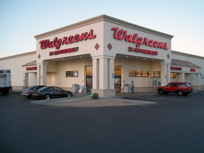 Walgreens - chuỗi dược phẩm lớn của Mỹ xếp ở vị trí thứ 8 với thương hiệu trị giá 15,54 tỷ đô la. Ảnh: Nocookie.