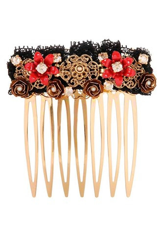 Chiếc trâm cài đầu của D&G giá 525 bảng Anh.