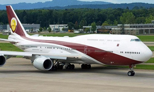 Mới đây, Quốc vương Qatar Tamim bin Hamad Al Thani vừa gửi tặng Tổng thống Thổ Nhĩ Kỳ Recep Tayyip Erdogan máy bay tư nhân lớn nhất và đắt nhất thế giới Luxury Boeing 747- 8 VIP. Ảnh: Thenational.
