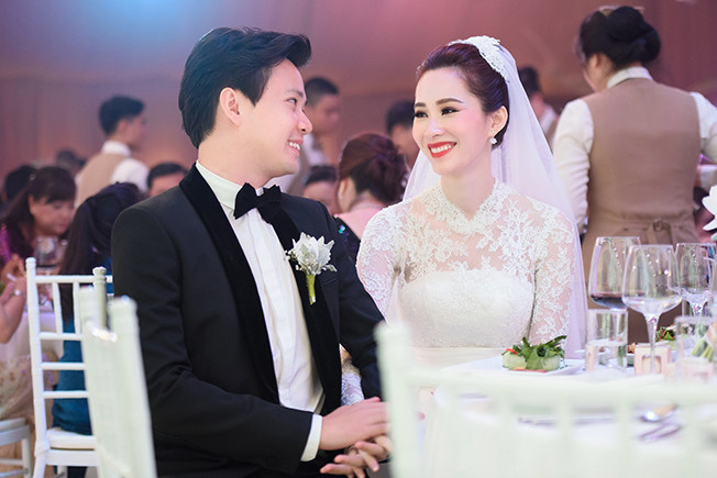 Hoa hậu Đặng Thu Thảo được khán giả yêu mến bởi cô là một trong những mỹ nhân Việt không scandal tai tiếng. Tháng 10/2017, Thu Thảo chính thức kết hôn với doanh nhân Nguyễn Trung Tín. Ảnh: 2sao.