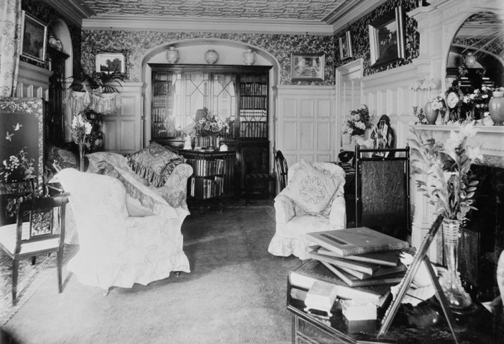 Một căn phòng được họa sĩ vẽ lại vào năm 1897.