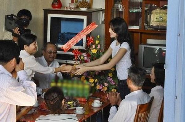 Tuổi thơ của Hoa hậu Đặng Thu Thảo êm đềm trôi qua trong căn nhà giản dị tại Bạc Liêu. Ảnh: Khám phá.