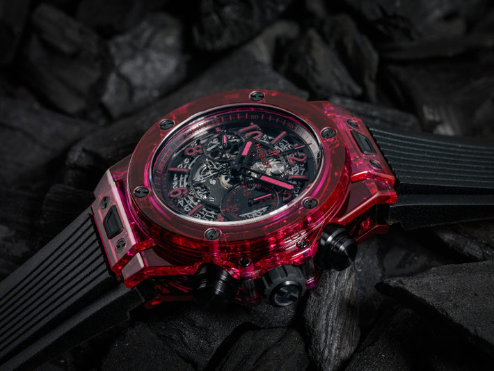 Đặc biệt đây là 1 trong 3 chiếc đồng hồ ra mắt năm 2017 của Hublot tại Hublot Baselworld. Ảnh: WatchTime.