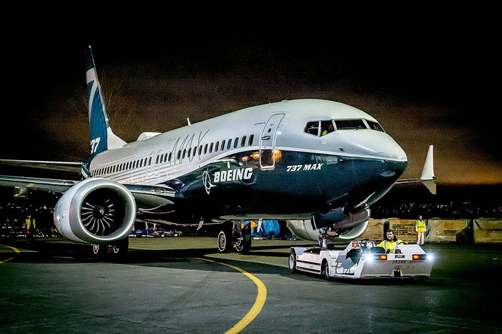 Nhờ trang bị công nghệ hiện đại, Boeing 737 MAX giảm nhiên liệu tiêu thụ khoảng 20% so với phiên bản 737 gốc. Ảnh: Everett Herald.