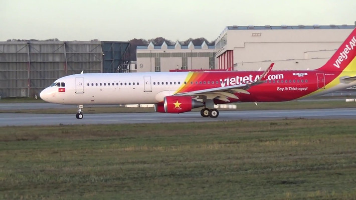Máy bay A320 của Airbus là dòng máy bay thân hẹp, một lối đi bán chạy nhất trên thế giới. Ảnh: Youtube.