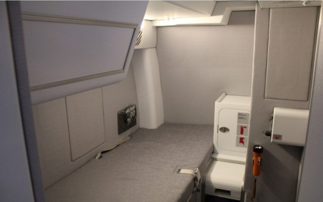 Phòng ngủ phi công trên chiếc Airbus A380 của hãng hàng không Lufthansa (Đức).