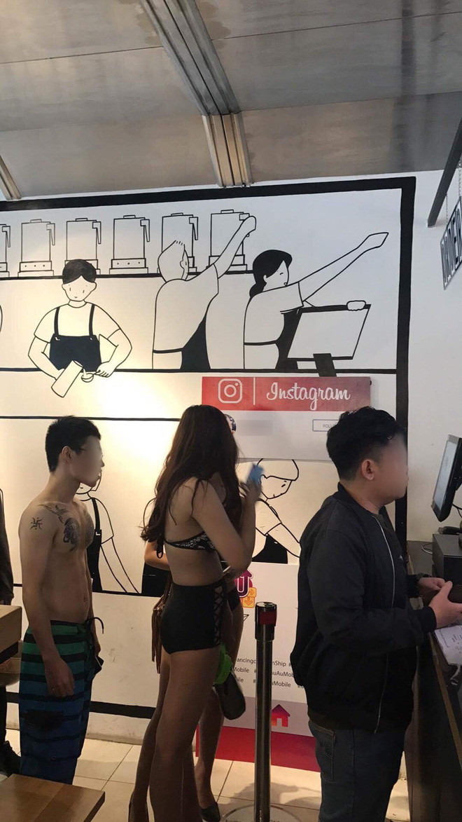 Hiện tại, những hình ảnh này vẫn đang được chia sẻ với tốc độ chóng mặt trên Facebook. Không ít bình luận tiêu cực đã được dân mạng để lại phía dưới, đặc biệt là về thuần phong mỹ tục của người Việt. Cụ thể nickname Hoang Anh Sulee chia sẻ: "Không hiểu các bạn trẻ bây giờ nghĩ gì, chỉ vì cốc trà sữa mà sẵn sàng ăn mặc mát mẻ, hồn nhiên xếp hàng chỗ đông người?" hay nickname Tuan Hoang nêu quan điểm: "Mặc bikini không phản cảm, nhưng mặc bikini ra phố đi mua trà sữa, lại còn để được giảm giá thì đáng suy nghĩ!".
