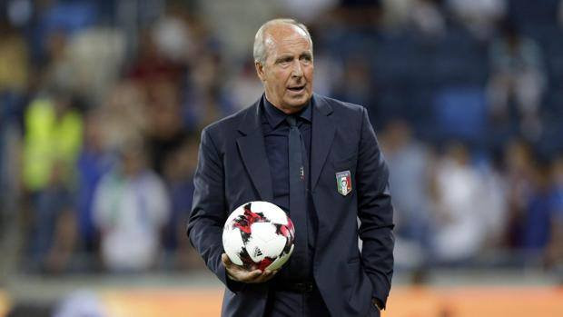 Giampiero Ventura không từ chức: Truyền thông Italia cho biết Giampiero Ventura sẽ không từ chức HLV ĐTQG nước này bất chấp thất bại trước Thụy Điển. Hợp đồng của Ventura có thời hạn đến năm 2020 và LĐBĐ Italia chắc chắn sẽ mất rất nhiều tiền nếu sa thải ông.