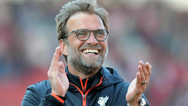 Liverpool sẽ sa thải Klopp: Theo nhà báo Duncan Castles, Liverpool sẽ sa thải HLV Juergen Klopp ngay trong mùa Hè nếu ông không giúp đội bóng giành được danh hiệu nào hay ít nhất là giành vé dự Champions League mùa tới.