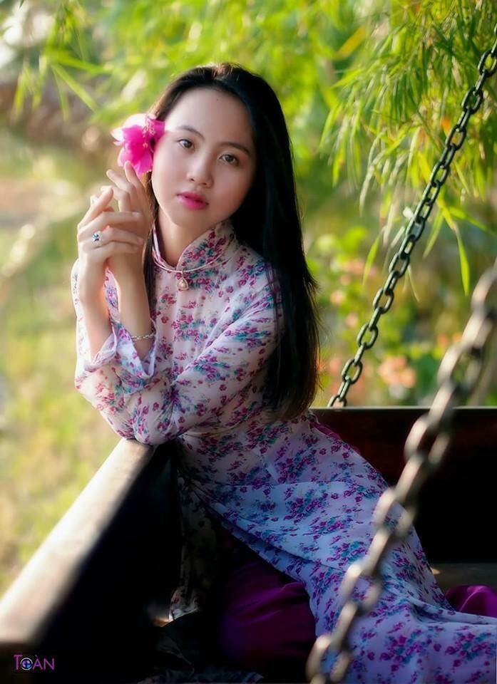 Không chỉ mặc áo dài đẹp, Anh Túc còn khiến nhiều người xúc động bằng câu chuyện khổ luyện trong phòng tập để thoát cảnh nghèo khó của gia đình được dân mạng chia sẻ cách đây không lâu.