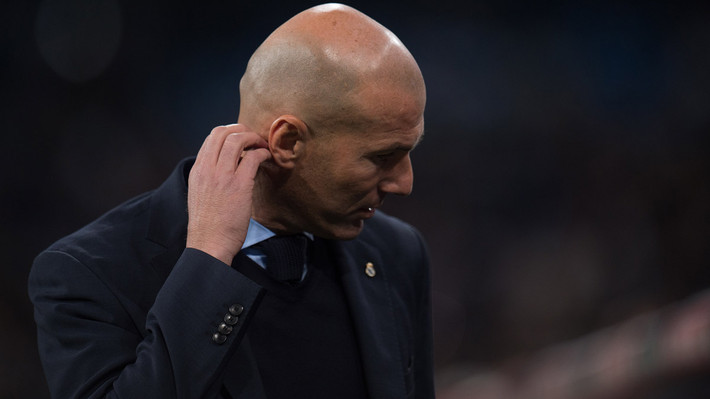Diario Gol trích lời phản ứng của Chủ tịch Perez, sau khi chứng kiến Real Madrid thua rằng "Cơ hội của cậu đã hết (Zidane). Ảnh: Diario Gol