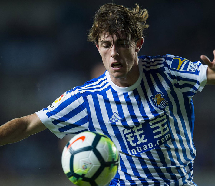 Barca và Real Madrid đang quyết đấu để giành Alvaro Odriozola, một trong những cầu thủ chạy cánh phải nổi bật nhất bóng đá Tây Ban Nha hiện nay.