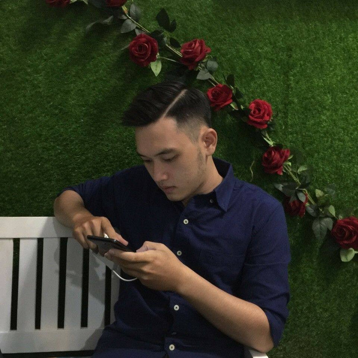 Nhiều người bất ngờ với anh chàng shipper nhưng da trắng mịn như con gái của Trà Duy và còn nghiêng ngả hơn nữa khi biết cậu bạn này còn sở hữu tài năng nhảy hiphop.