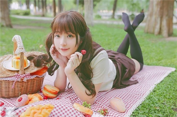Ngằm nhìn những bức ảnh của Hào Ca, ai nghĩ anh chàng này lại là một "trai thẳng".