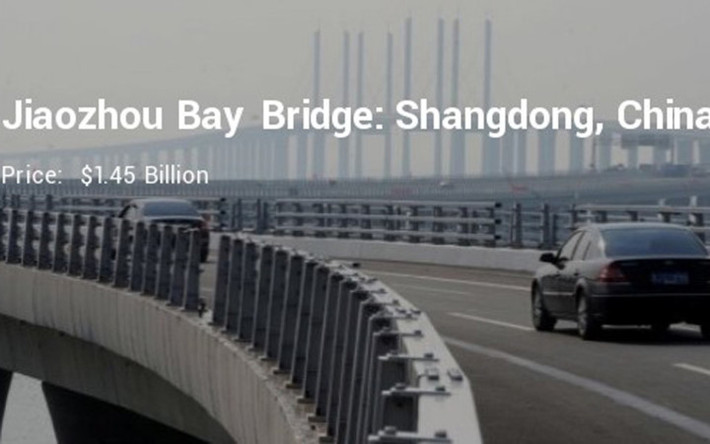Cây cầu đắt giá này nằm ở Shangdong, Trung Quốc, dài 27 km. Chi phí xây dựng lên tới 1,45 tỷ USD, đây là cây cầu bắc qua sông dài nhất thế giới