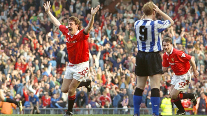 Steve Bruce là một trong số những hậu vệ hay nhất của CLB MU thời họ hưng thịnh nhất tại châu Âu cũng như trên toàn thế giới. Ảnh: manunited.com