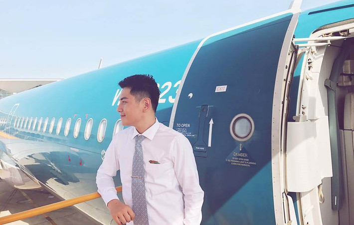 Chia sẻ về những ngày trước đây của mình, Nguyễn Khôi từng theo học lớp chuyên Văn từ bé, có chút năng khiếu về hội họa nhưng không đủ can đảm theo được đam mê.