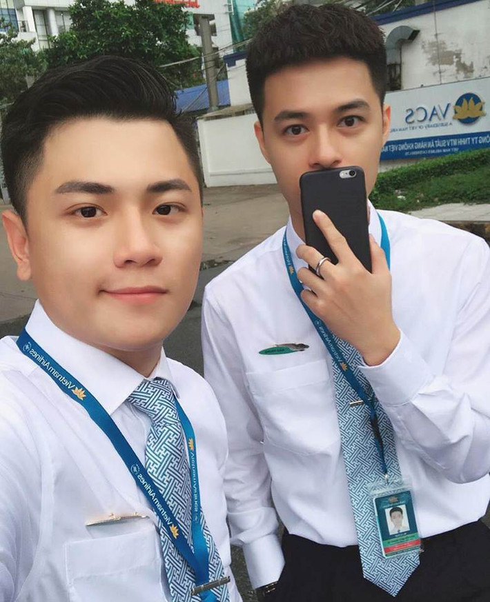 Những lần đi du lịch khắp trời Âu của chàng tiếp viên hàng không điển trai đều khiến nhiều người ngưỡng mộ. Ảnh trong bài: FBNV.