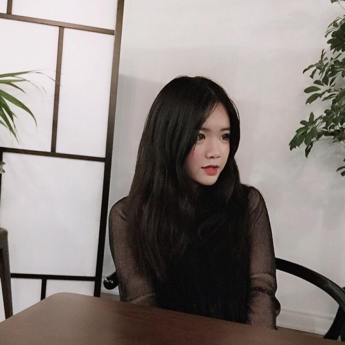 Không chỉ được chú ý đến từ ngoại hình, Hương Giang còn được chú ý bởi guu thời trang rất biến hóa của mình. Cô bạn không cố định mình trong bất cứ style thời trang nào. Vì chính bản thân nữ du học sinh này cũng là người thích thay đổi, thích những thứ mới mẻ và muốn thử những concept khác nhau.