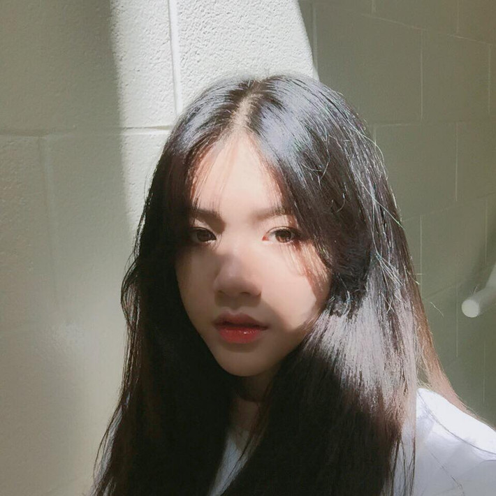 Nói về tương lai của mình, Hương Giang nói trước mắt sẽ cố gắng hoàn thành chương trình học 4 năm tại Canada, sau tốt nghiệp sẽ ở lại thêm vài năm để thử sức với các công việc ở đất nước này.