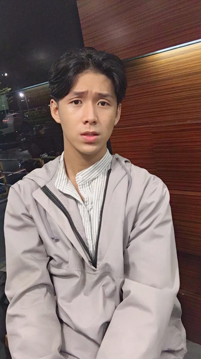 Vào trang cá nhân của Minh Phát các dân mạng còn biết thêm rằng, hot boy 9X này còn rất thích hát rap. Cậu bạn thường xuyên chia sẻ những clip trổ tài hát rap tự thực hiện trên mạng xã hội.