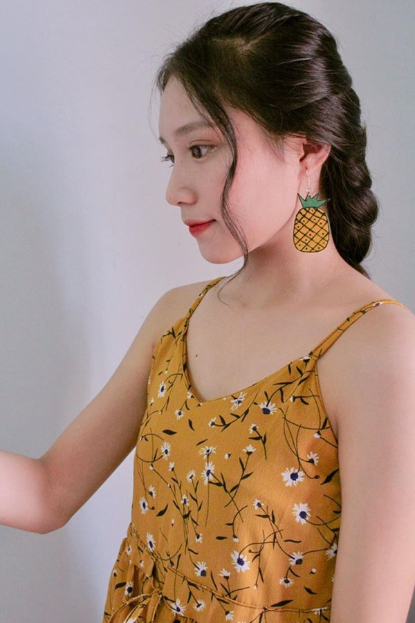 Thêm nữa, nhiều anh chàng si tình còn phải nói ra những lời ngôn tình như "Chỉ vài góc ảnh thôi người ta muốn yêu ngay Vân Trang ngay từ cái nhìn đầu tiên rồi".