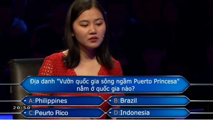 Bên cạnh sức hút của những câu hỏi trong chương trình, tập đầu tiên của Ai là triệu phú 2018 còn đến từ người chơi rất dễ thương mang tên Lê Thị Thanh Huyền. Ngay từ phần giới thiệu bản thân, cô gái này đã gây ấn tượng khi tự giới thiệu mình là người đến từ hành tinh khác.