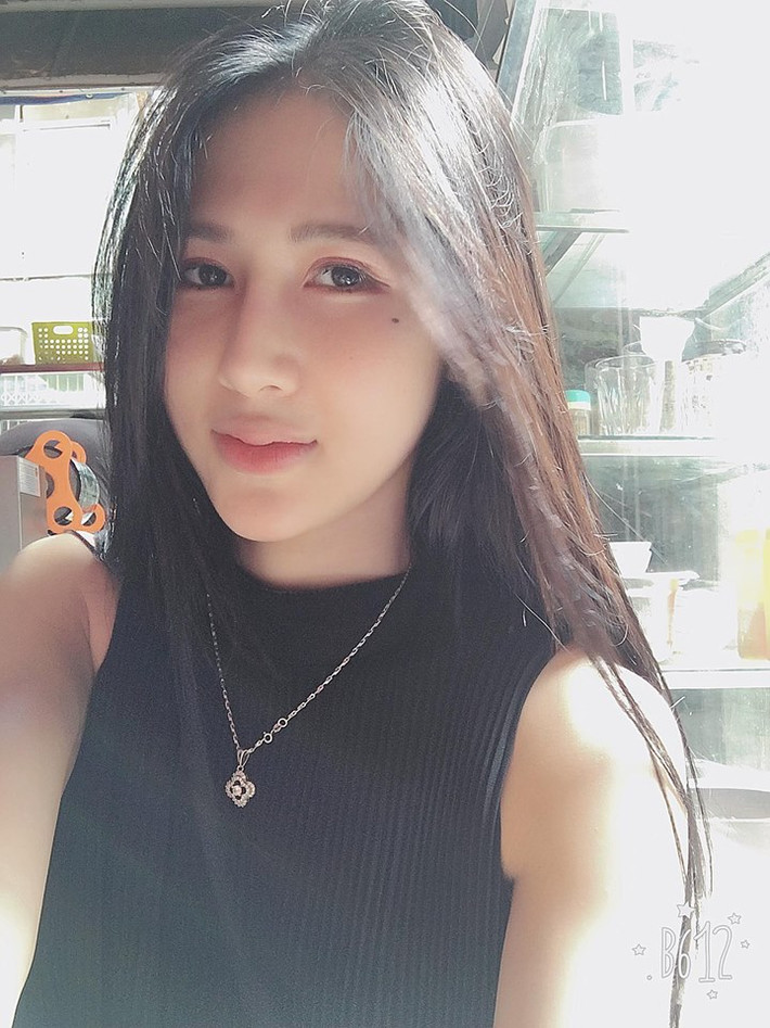 Như đã biết, trước khi dính dáng đến chất cấm để rồi bị bắt, Trâm Anh được dân mạng chú ý khi tham gia 2 cuộc thi Vietnam Next top Model và Vietnam Idol.