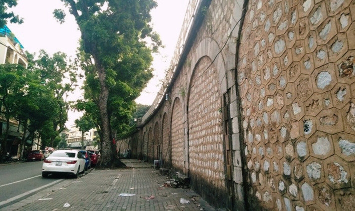 Thông tin với báo chí, ông Phạm Tuấn Long - Phó Chủ tịch UBND quận Hoàn Kiếm (Hà Nội) khẳng định: Dự án trên sẽ được triển khai ngay trong tháng 10/2017, và sẽ hoàn thành vào cuối tháng 11/2017.