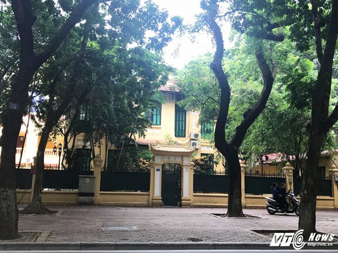 Đỉnh điểm, nhiều người dân có nhà trên cùng dãy phố Phan Đình Phùng đã từng rao bán nhà với giá lên tới 500 - 800 triệu/m2.