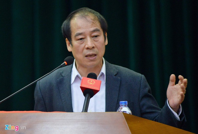 Mặc áo mưa không phải là giải pháp tối ưu ngăn ngừa Covid-19 - Hình 2 Mac ao mua khong phai la giai phap toi uu ngan ngua Covid-19-Hinh-2