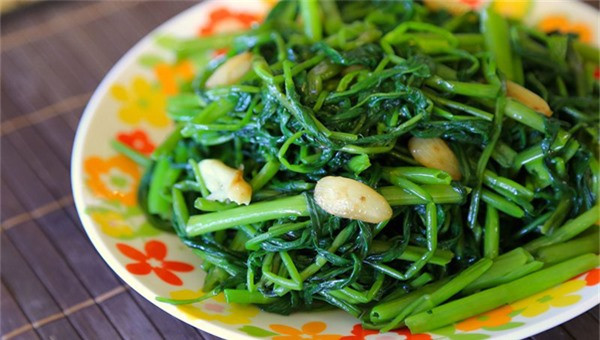 Đừng tưởng ăn rau là tốt: Ăn cách này hại nội tạng, dễ ngộ độc - Hình 2 Dung tuong an rau la tot: An cach nay hai noi tang, de ngo doc-Hinh-2