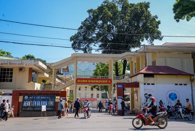 Vụ bé gái tử vong sau tiêm vắc-xin: Thêm nhiều trẻ nhập viện - Hình 7 Vu be gai tu vong sau tiem vac-xin: Them nhieu tre nhap vien-Hinh-7